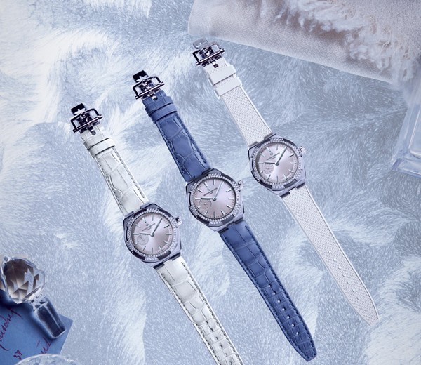 Luminous Scale Replica Vacheron Constantin Overseas Watches With Protean Elegance